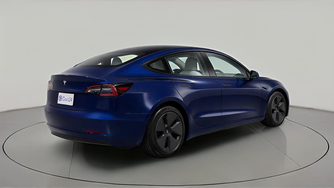2023 Tesla Model 3 Rear-wheel Drive, Automatic, 54999 km, Right Back Diagonal (45- Degree) View