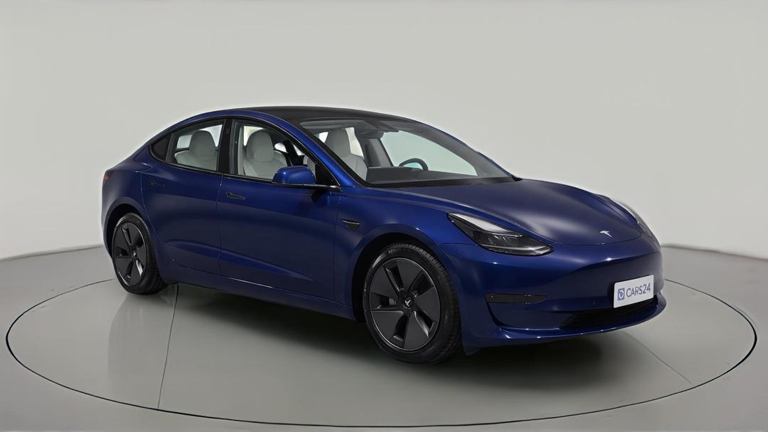 2023 Tesla Model 3 Rear-wheel Drive, Automatic, 54999 km, Right Front Diagonal (45- Degree) View