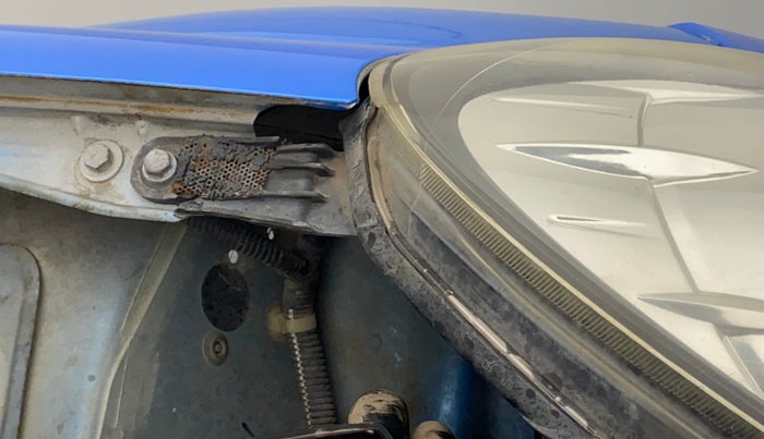 2014 Honda Brio S MT, Petrol, Manual, 95,634 km, Left headlight - Clamp has minor damage