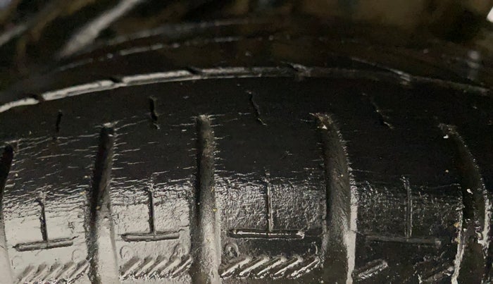 2014 Honda Brio S MT, Petrol, Manual, 95,634 km, Left Rear Tyre Tread