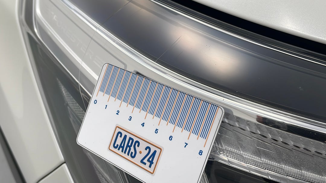 2020 Subaru Forester 2.5i (awd), Automatic, 63998 km, Lights Headlights RHS Scratch