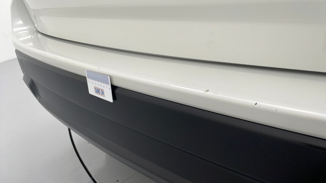 2020 Subaru Forester 2.5i (awd), Automatic, 63998 km, Bumper Rear Chip