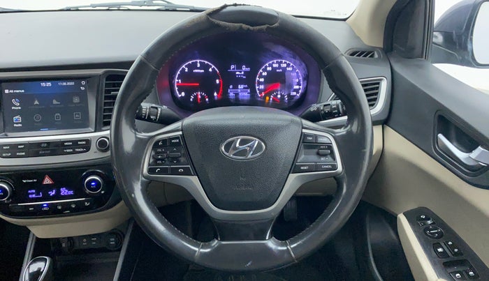 2017 Hyundai Verna 1.6 CRDI SX + AT, Diesel, Automatic, 90,401 km, Steering Wheel Close Up