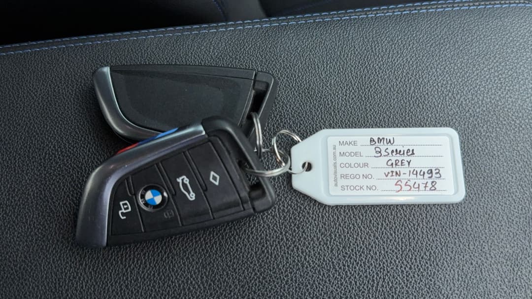 2021 BMW 3 30i M Sport, Automatic, 39496 km, Key Close-up