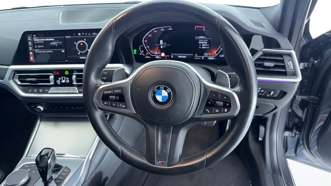 2021 BMW 3 30i M Sport, Automatic, 39496 km, Steering Wheel Close-up