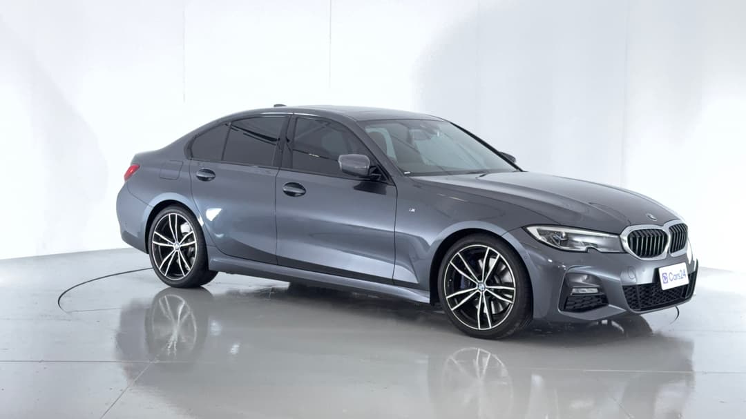 2021 BMW 3 30i M Sport, Automatic, 39496 km, Right Front Diagonal (45- Degree) View