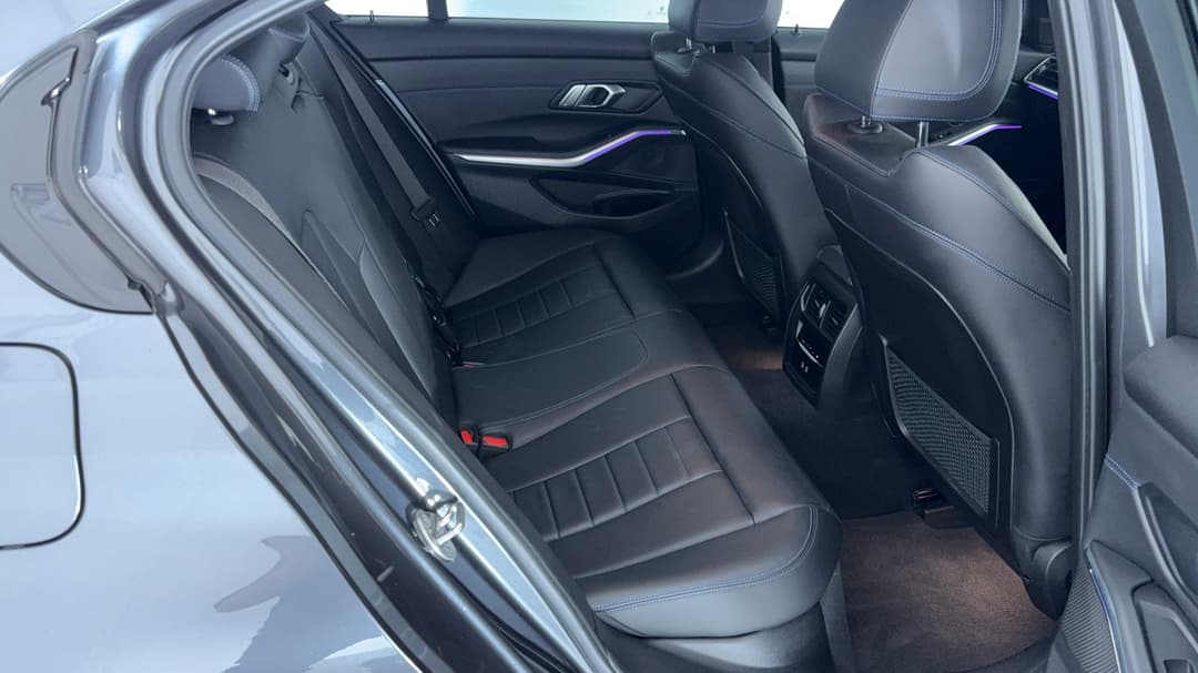 2021 BMW 3 30i M Sport, Automatic, 39496 km, Right Side Rear Door Cabin View