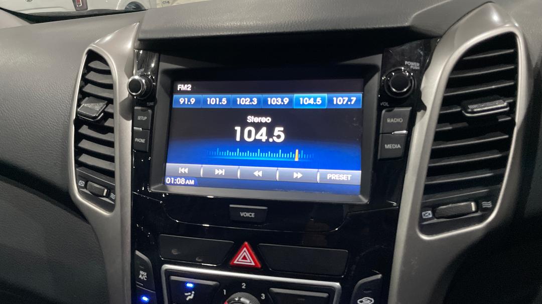2016 Hyundai i30 Active X, Automatic, 96870 km, Infotainment System