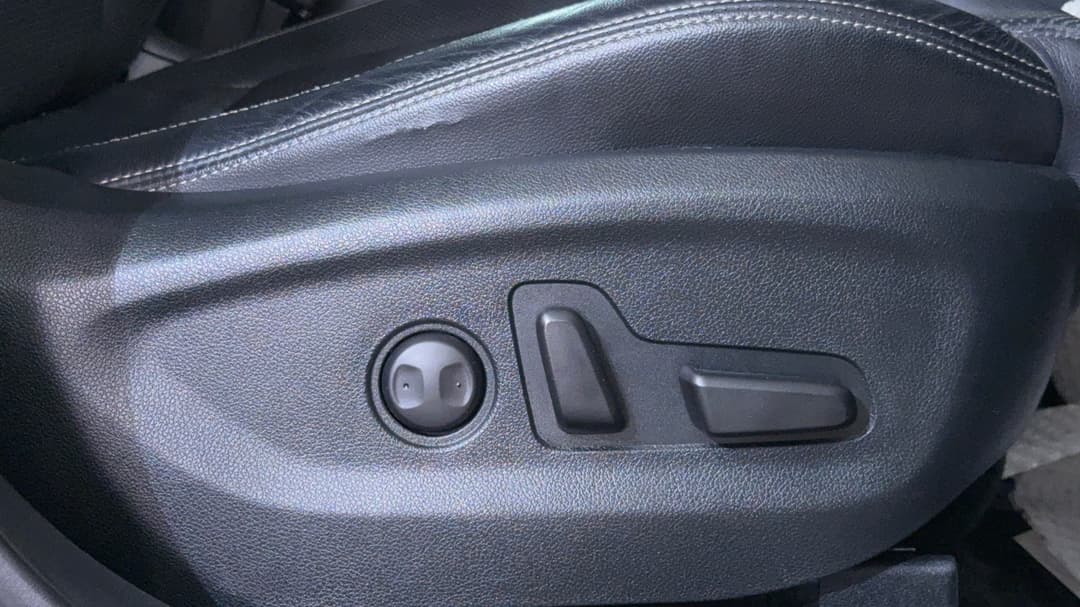 2017 Kia Sportage Gt-line (AWD), Automatic, 136113 km, Drivers Side Adjustment Panel