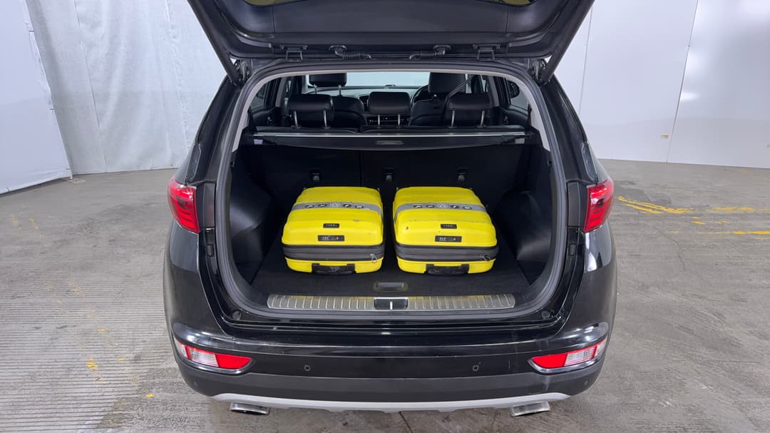 2017 Kia Sportage Gt-line (AWD), Automatic, 136113 km, Boot Inside View with Luggage