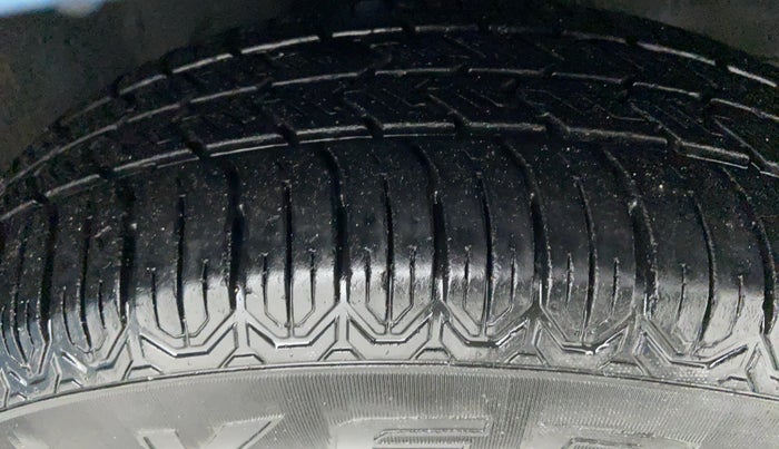 2010 Maruti Ritz VXI GENUS, Petrol, Manual, 97,210 km, Right Front Tyre Tread