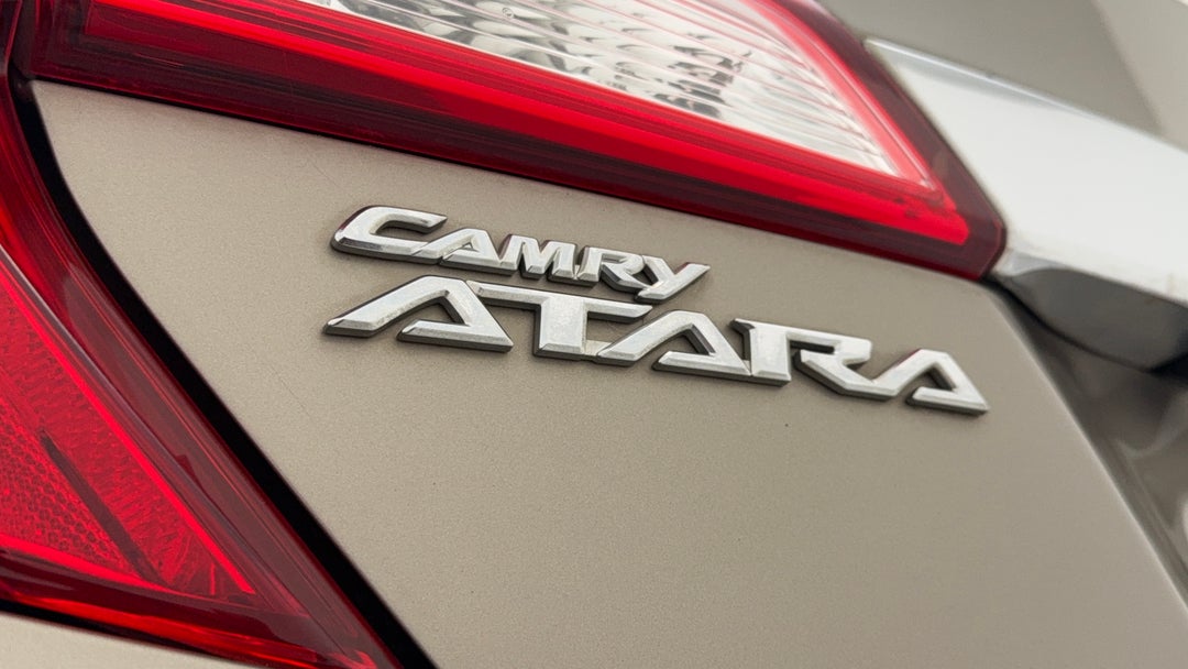 2015 Toyota Camry Atara Sl, Automatic, 153392 km, Badge (Boot Left Side)