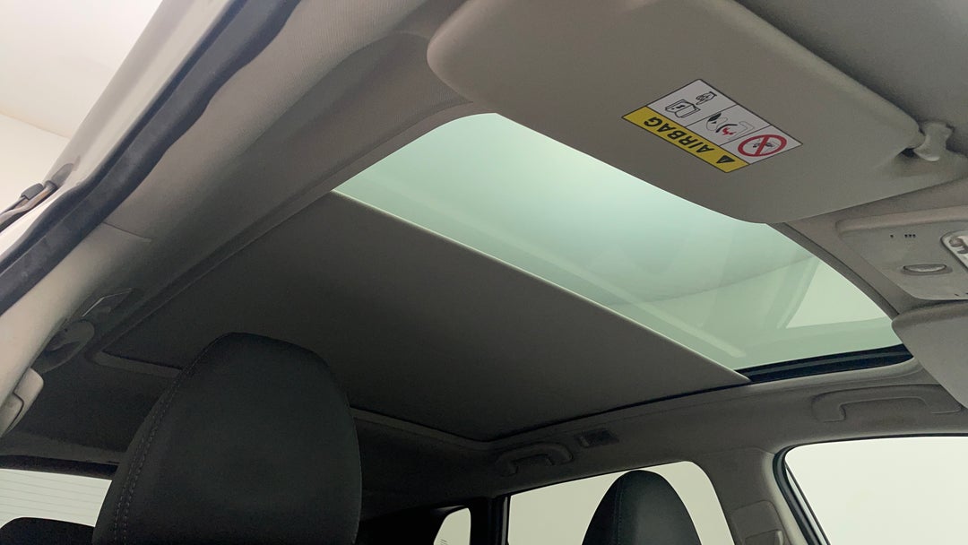Interior Sunroof/Moonroof