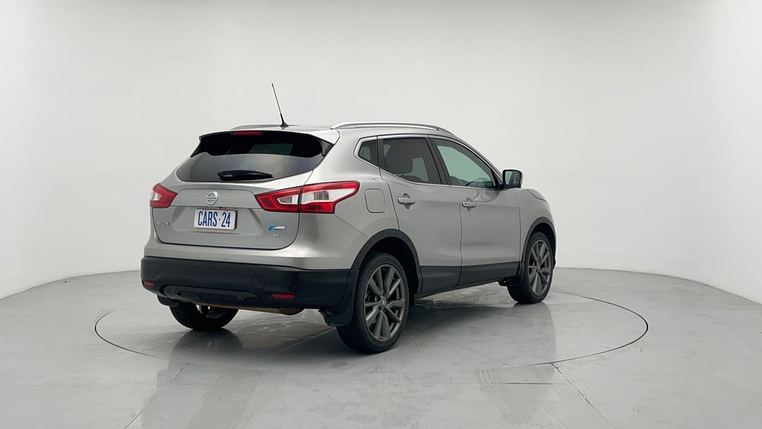 Right Back Diagonal (45- Degree) View