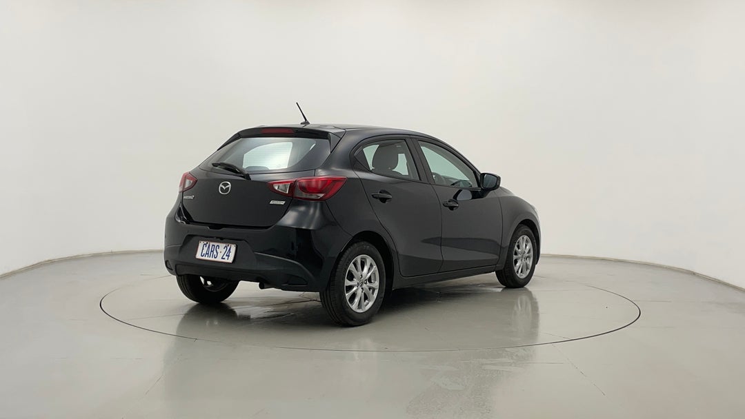 Right Back Diagonal (45- Degree) View