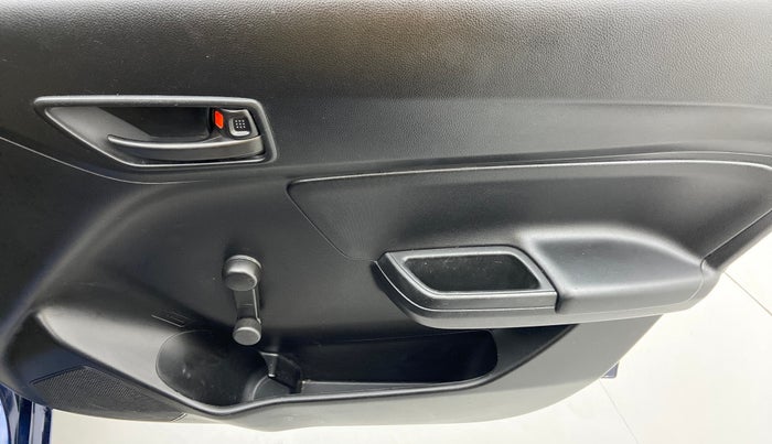 2020 Maruti Swift LXI D, Petrol, Manual, 6,022 km, Driver Side Door Panels Control