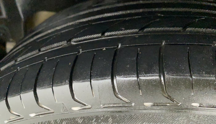 2018 Maruti Dzire ZXI AMT, CNG, Automatic, 62,127 km, Left Rear Tyre Tread