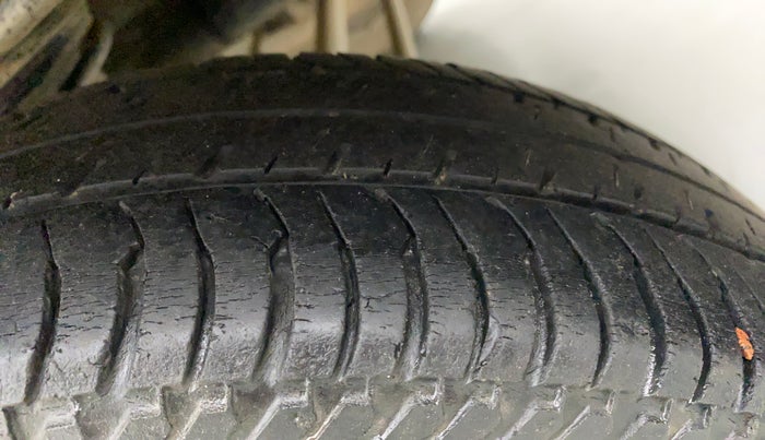 2015 Maruti Alto K10 VXI, Petrol, Manual, 60,831 km, Left Rear Tyre Tread