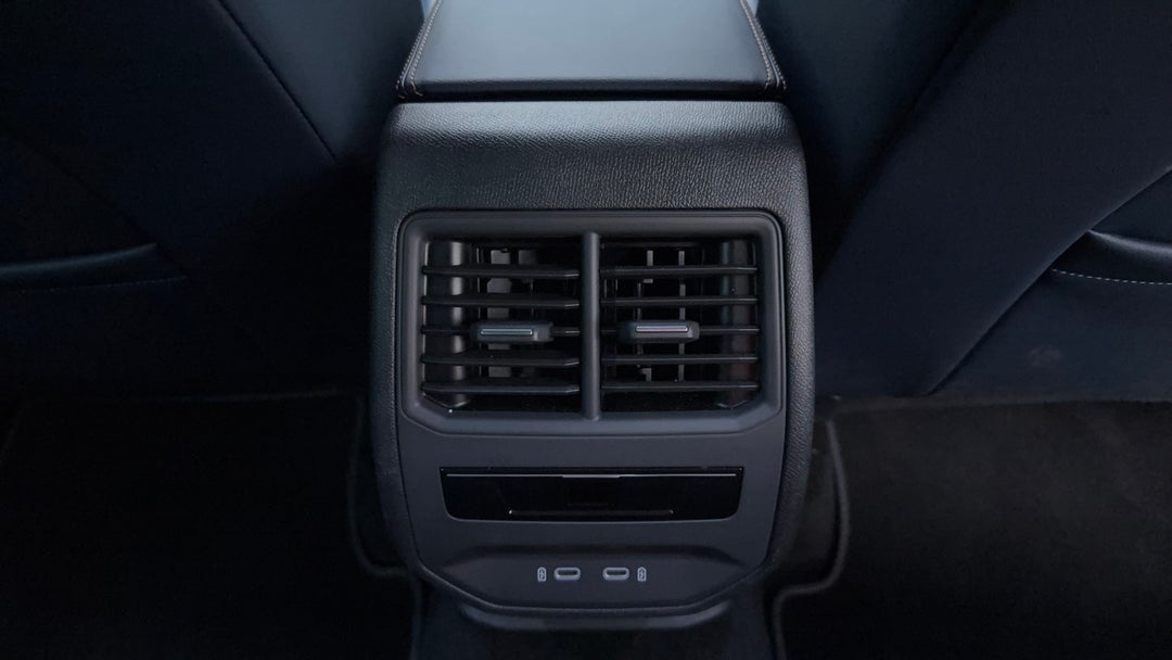 Rear A/C Vent