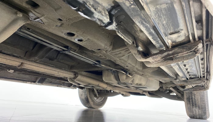 2015 Mahindra XUV500 W6 4X2, Diesel, Manual, 67,077 km, Right Side Underbody