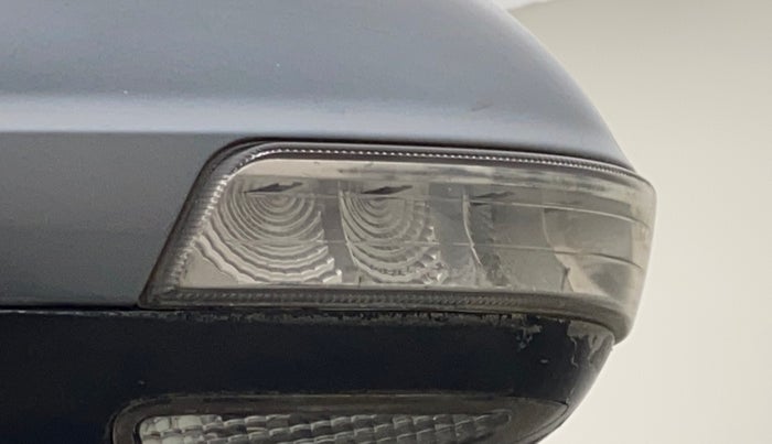2015 Mahindra XUV500 W6 4X2, Diesel, Manual, 67,077 km, Left rear-view mirror - Indicator light not working