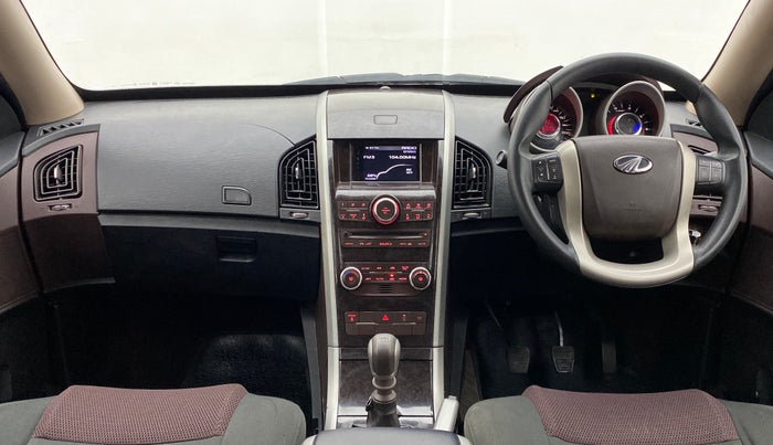 2015 Mahindra XUV500 W6 4X2, Diesel, Manual, 67,077 km, Dashboard