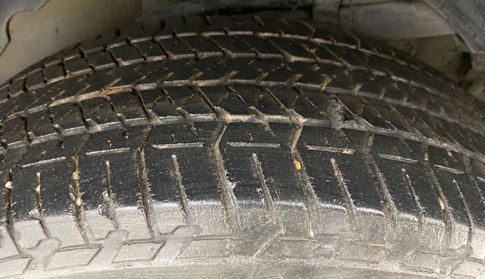 2015 Mahindra XUV500 W6 4X2, Diesel, Manual, 67,077 km, Left Rear Tyre Tread