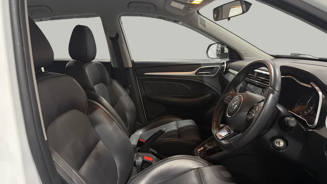 2019 MG ZS Excite, Automatic, 42814 km, Right Side Front Door Cabin View