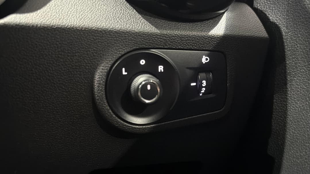 2019 MG ZS Excite, Automatic, 42814 km, Utility Switches/Buttons