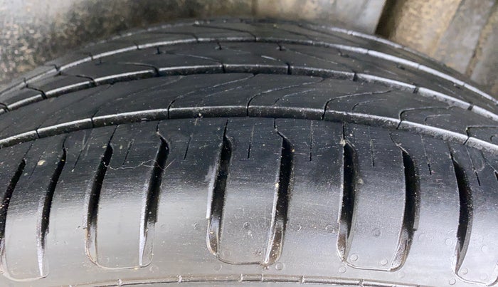 2018 Maruti S Cross ALPHA SHVS, Diesel, Manual, 50,557 km, Left Rear Tyre Tread