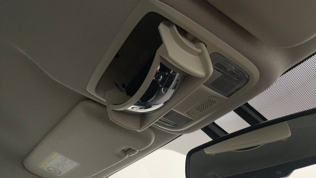 On-Roof Controls/Sunglass holder