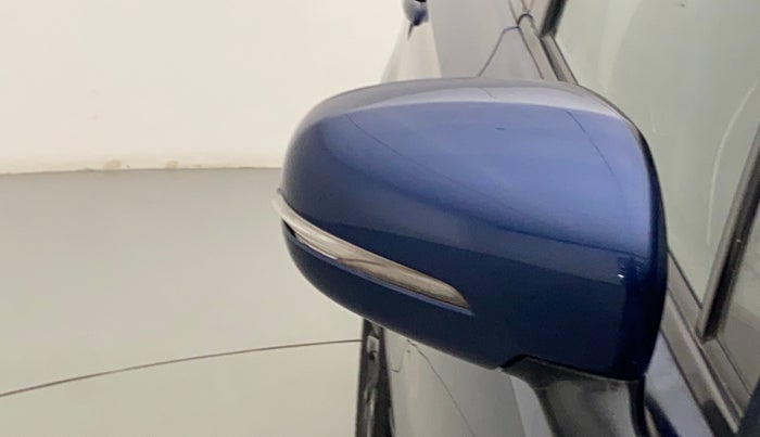 2018 Maruti S Cross ZETA 1.3, Diesel, Manual, 88,522 km, Right rear-view mirror - Indicator light has minor damage