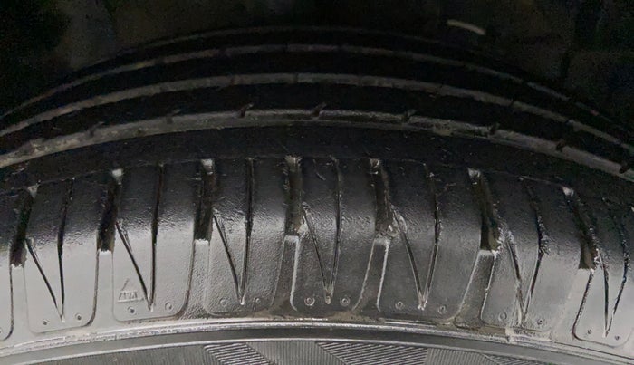 2018 Maruti S Cross ZETA 1.3, Diesel, Manual, 88,522 km, Left Rear Tyre Tread