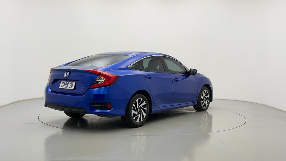 Right Back Diagonal (45- Degree) View