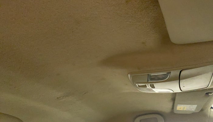2017 Maruti Ciaz ZDI+ SHVS, Diesel, Manual, 75,584 km, Ceiling - Roof lining is slightly discolored