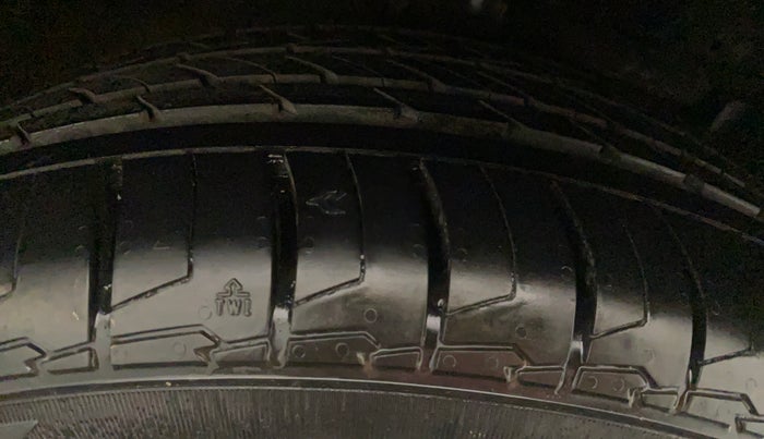 2017 Maruti Ciaz ZDI+ SHVS, Diesel, Manual, 75,584 km, Right Rear Tyre Tread