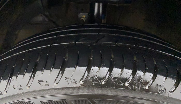 2022 Maruti XL6 ALPHA PLUS MT, Petrol, Manual, 16,422 km, Left Front Tyre Tread