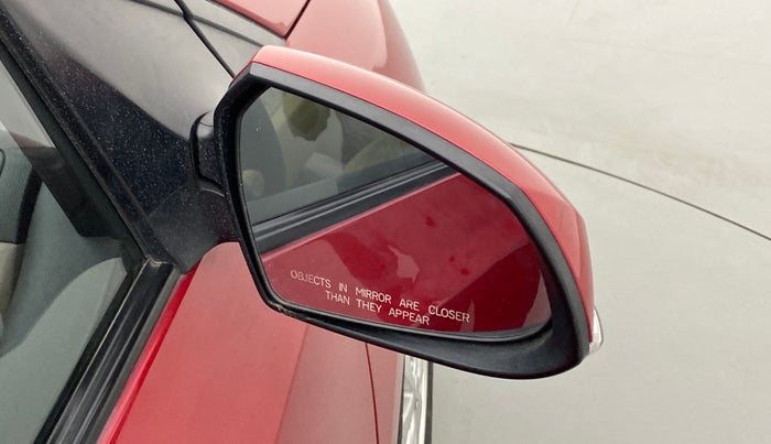 2014 Hyundai Xcent S (O) 1.2, Petrol, Manual, 23,904 km, Right rear-view mirror - Mirror motor not working