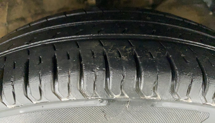 2019 Maruti Swift LXI, Petrol, Manual, 28,543 km, Right Front Tyre Tread