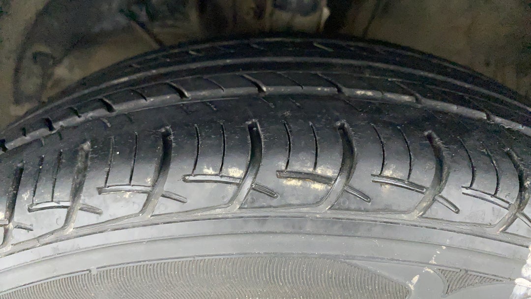 Left Front Tyre Tread