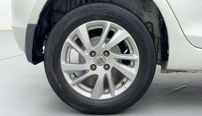 2014 Maruti Swift ZDI, Diesel, Manual, 1,56,169 km, Right Rear Wheel