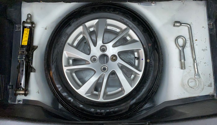 2014 Maruti Swift ZDI, Diesel, Manual, 1,56,169 km, Spare Tyre