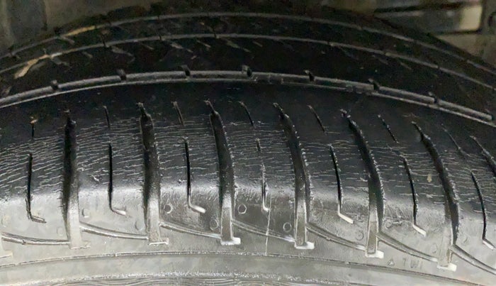 2019 Maruti Vitara Brezza VDI, Diesel, Manual, 51,258 km, Right Front Tyre Tread