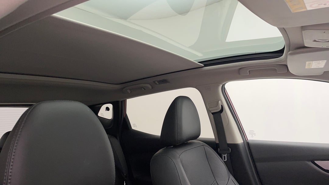 Interior Sunroof/Moonroof