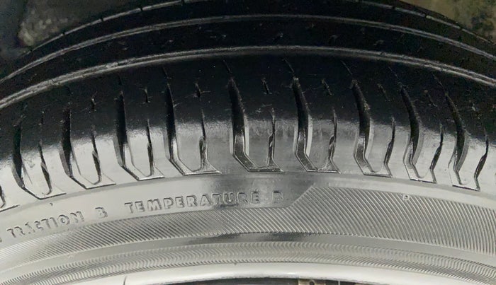 2017 Maruti Dzire VDI AMT, Diesel, Automatic, 35,393 km, Left Front Tyre Tread