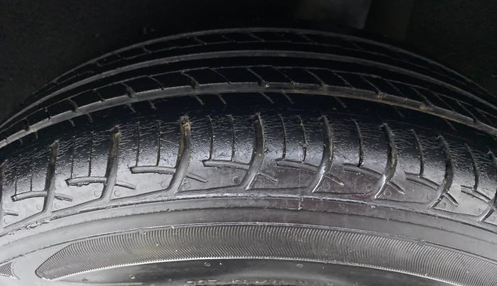2016 Maruti Baleno DELTA 1.2 K12, Petrol, Manual, 91,065 km, Left Rear Tyre Tread