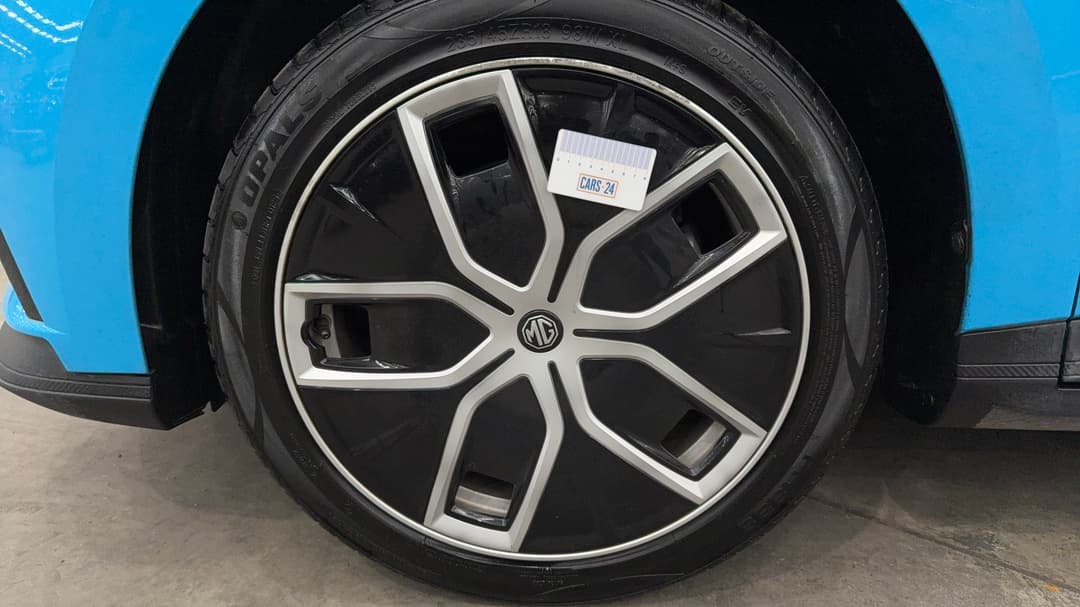 2023 MG Mg4 Essence 64, Automatic, 79089 km, Wheels Rim Front LHS Gutter Rash