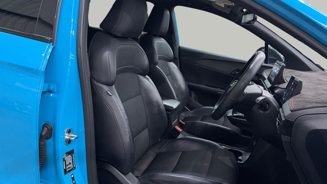 2023 MG Mg4 Essence 64, Automatic, 79089 km, Right Side Front Door Cabin View