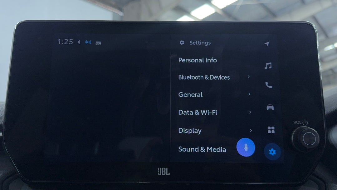 2024 Toyota RAV4 Cruiser (AWD) Hybrid, Automatic, 27591 km, Infotainment System