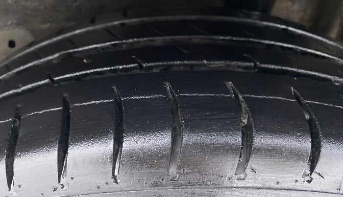 2016 Maruti Celerio ZXI AMT, Petrol, Automatic, 1,49,030 km, Left Rear Tyre Tread